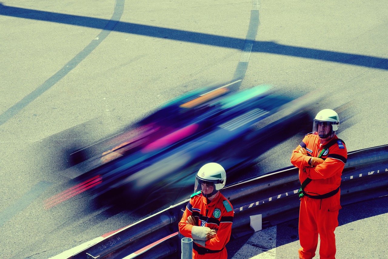 技术支持辅助的制作技术会如何受到社会环境的影响